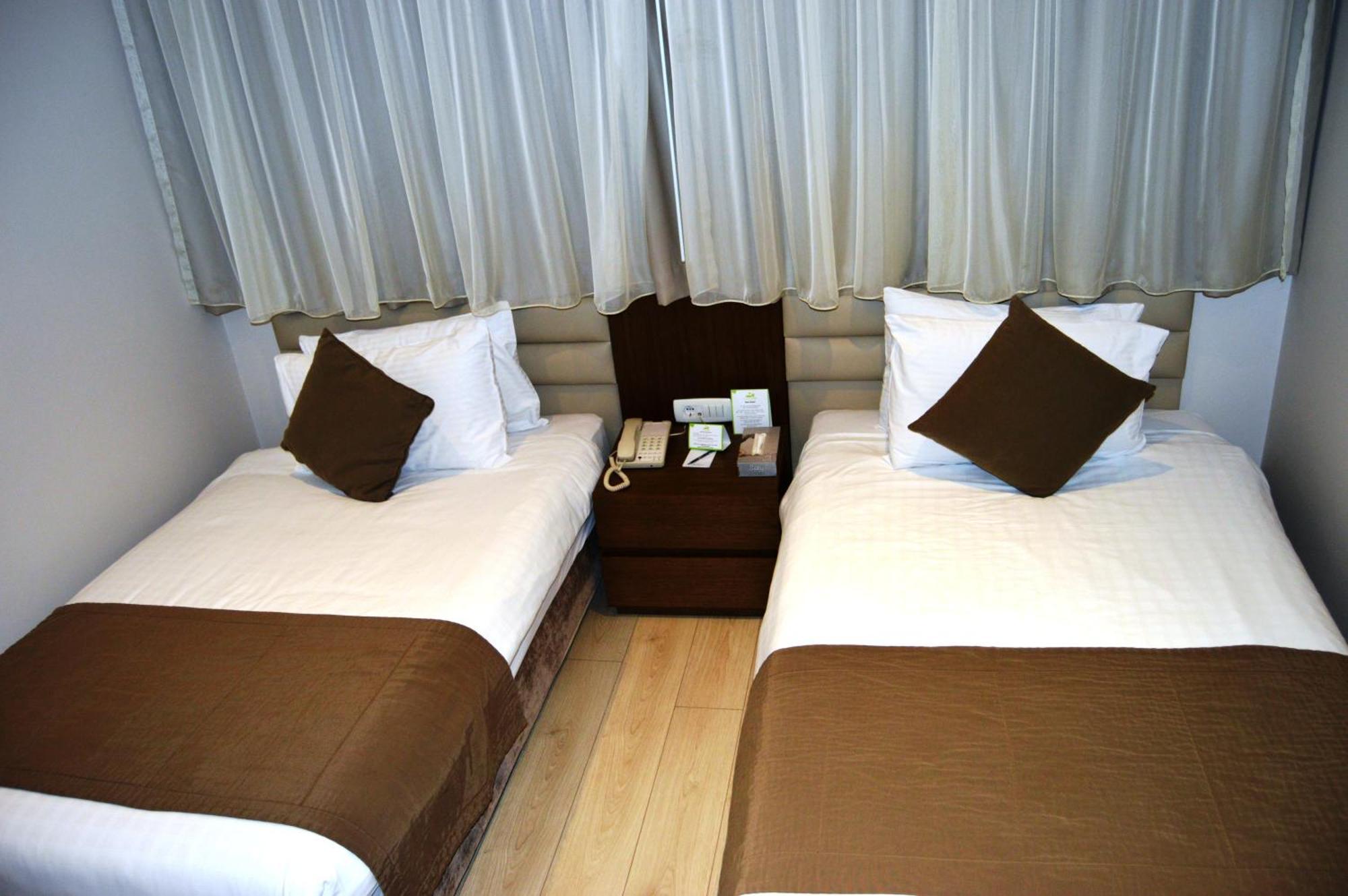 Country Lodge Hotel & Resort Beirut Room photo