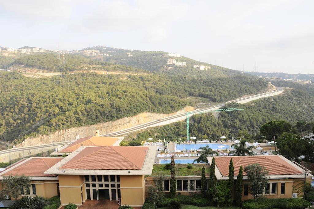 Country Lodge Hotel & Resort Beirut Exterior photo