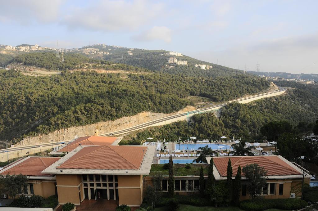 Country Lodge Hotel & Resort Beirut Exterior photo